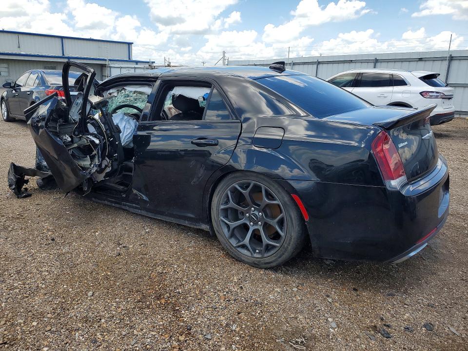 57785666 :رقم المزاد ، 2C3CCAAG4JH231555 vin ، 2018 Chrysler 300 مزاد بيع