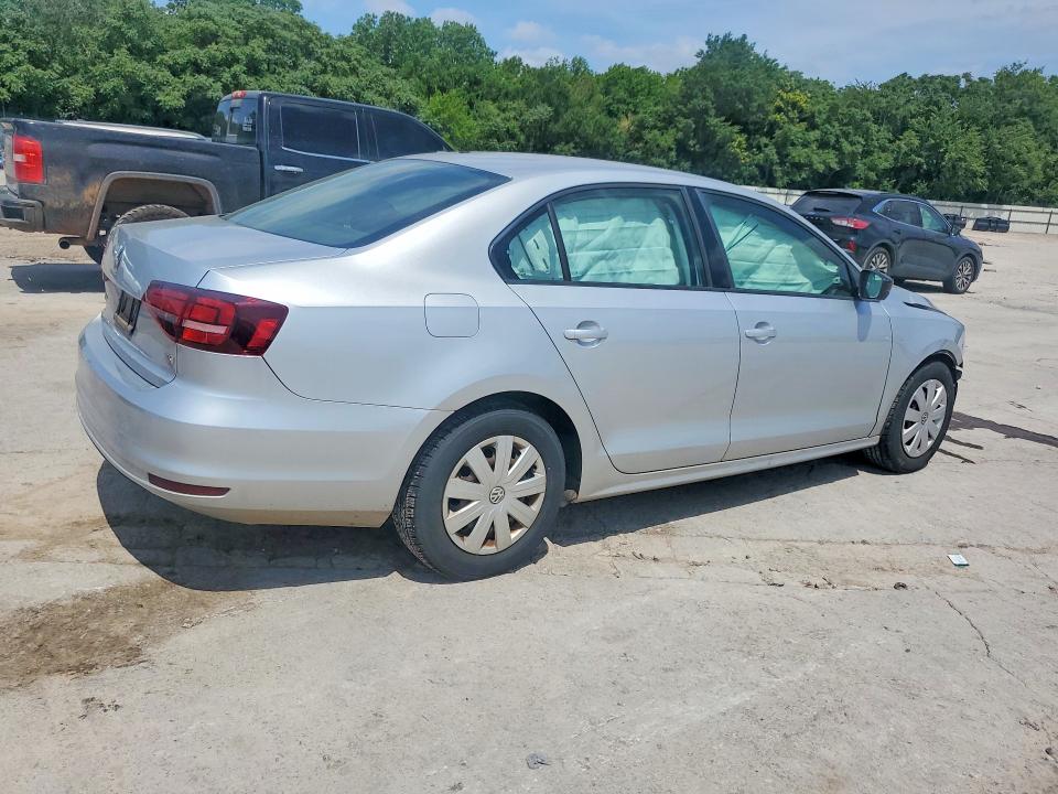 55868396 :رقم المزاد ، 3VW267AJ4GM247937 vin ، 2016 Volkswagen Jetta مزاد بيع