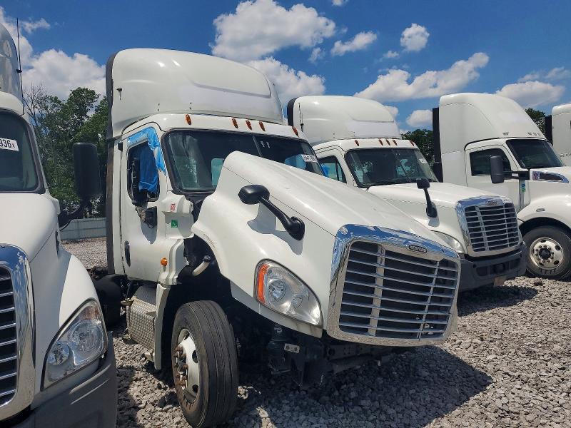 Продаж на аукціоні авто 2019 Freightliner Cascadia 125, vin: 3AKBGDDR6KSKS4912, номер лоту: 54417896