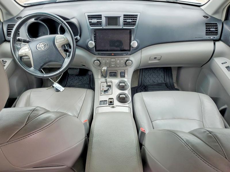 57526126 :رقم المزاد ، 5TDKK3EH2AS008330 vin ، 2010 Toyota Highlander مزاد بيع