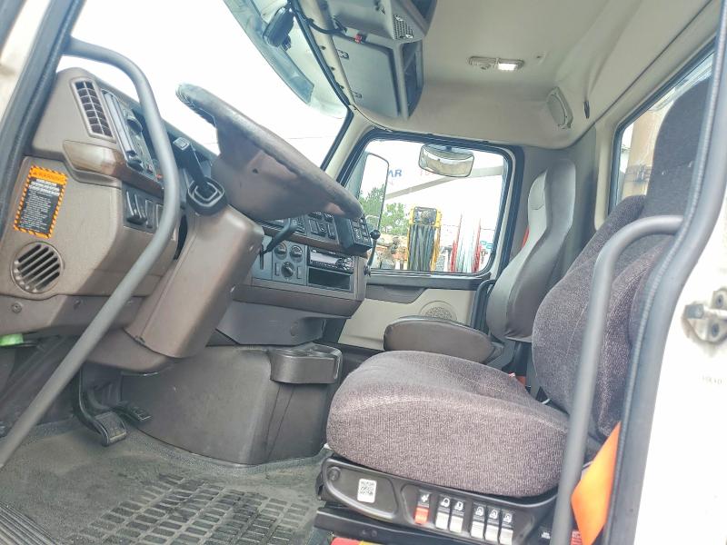 2018 Volvo Vnl მანქანა იყიდება აუქციონზე, vin: 4V4N39TG2JN892710, აუქციონის ნომერი: 57903766