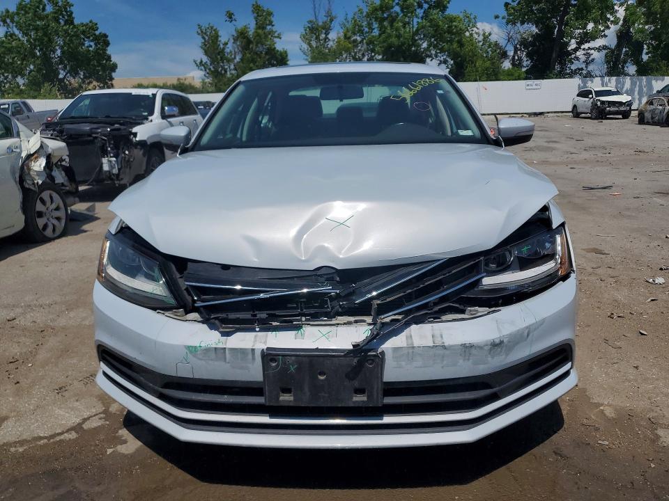 56661886 :رقم المزاد ، 3VWDB7AJ9JM221992 vin ، 2018 Volkswagen Jetta مزاد بيع