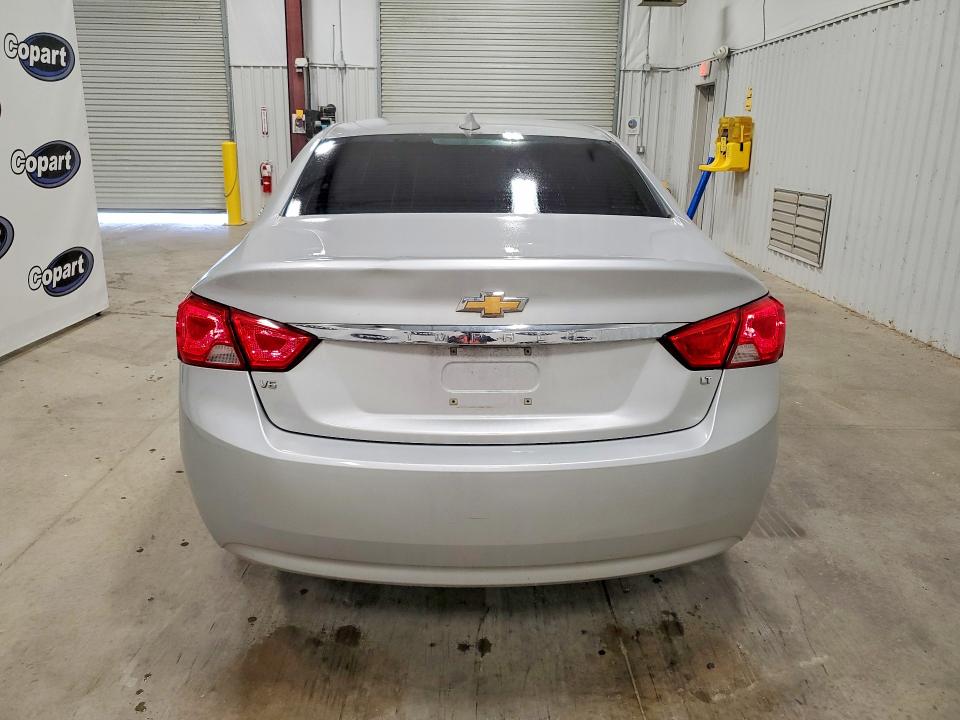 55243546 :رقم المزاد ، 1G1105S32JU106008 vin ، 2018 Chevrolet Impala مزاد بيع