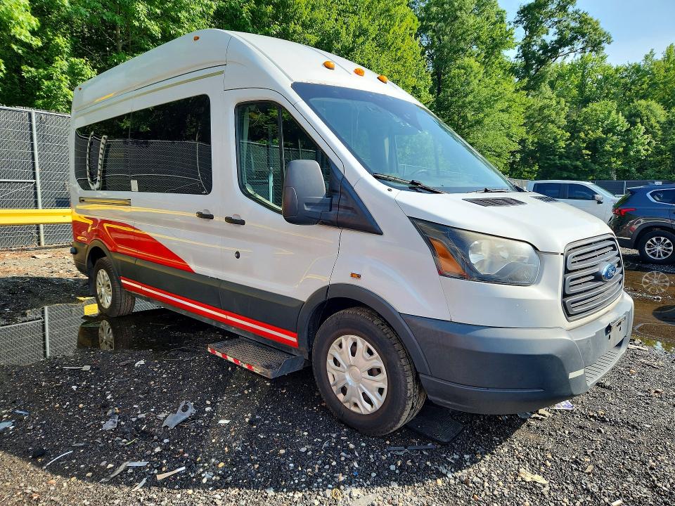 56372096 :رقم المزاد ، 1FTBW2XMXHKB48832 vin ، 2017 Ford Transit مزاد بيع