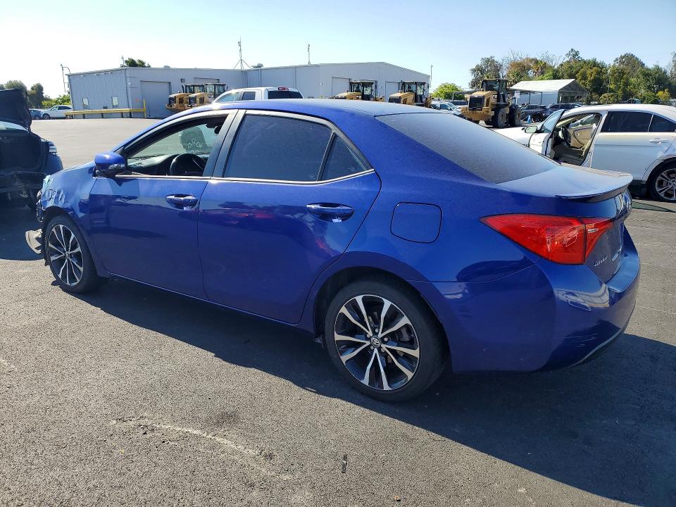 57206136 :رقم المزاد ، 2T1BURHE0JC060580 vin ، 2018 Toyota Corolla مزاد بيع