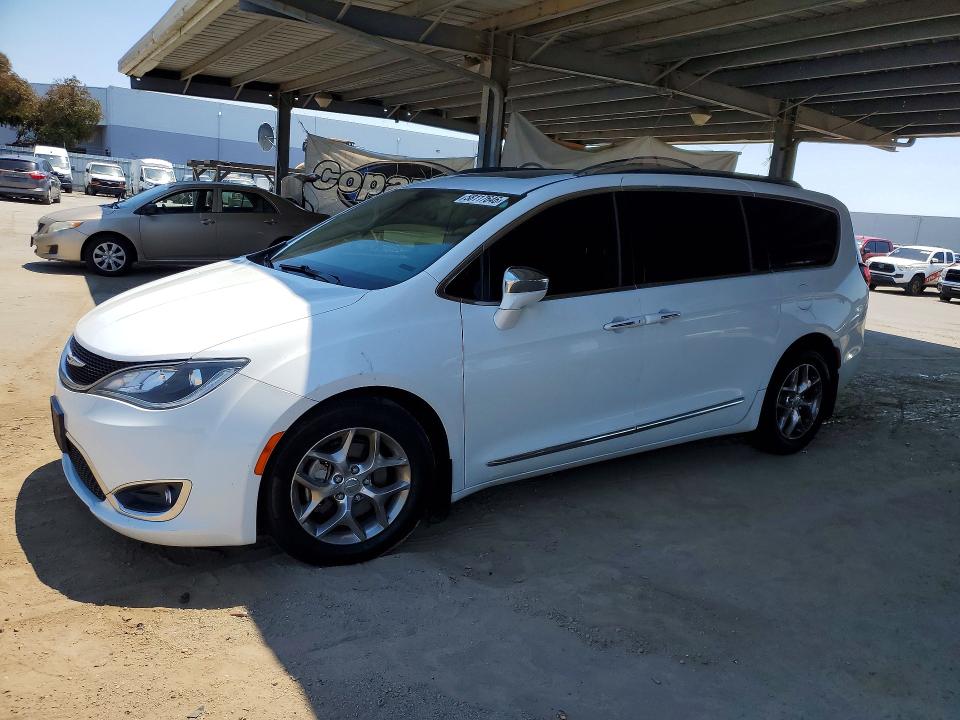 Auction sale of the 2018 Chrysler Pacifica, vin: 2C4RC1GG2JR170892, lot number: 58117646