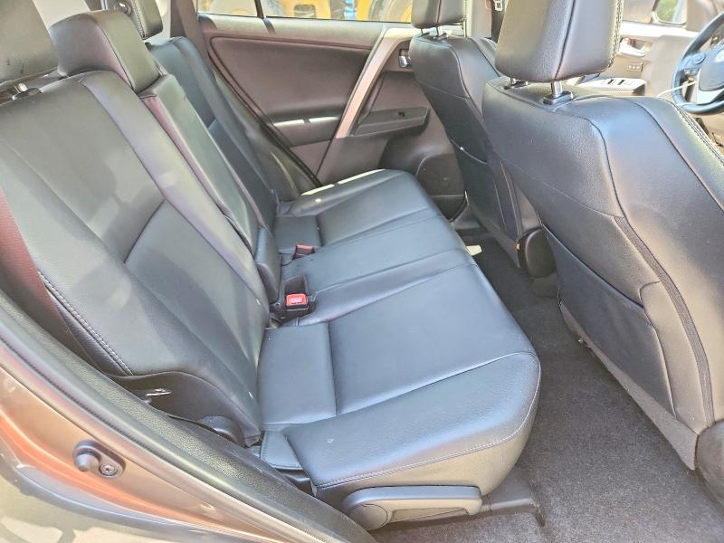 56349296 :رقم المزاد ، 2T3YFREV4FW232762 vin ، 2015 Toyota Rav4 مزاد بيع