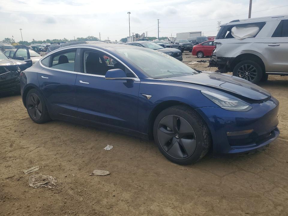 56434866 :رقم المزاد ، 5YJ3E1EB6JF090272 vin ، 2018 Tesla Model 3 مزاد بيع