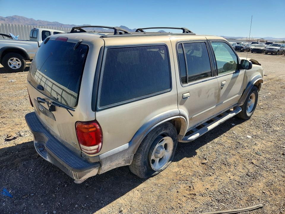 2001 Ford Explorer მანქანა იყიდება აუქციონზე, vin: 1FMZU73E81ZA27404, აუქციონის ნომერი: 52223106