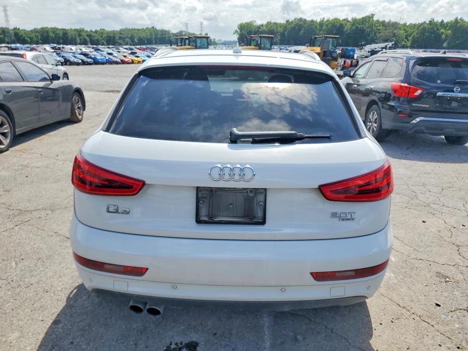 2015 Audi Q3 მანქანა იყიდება აუქციონზე, vin: WA1GFCFS5FR007693, აუქციონის ნომერი: 55335756