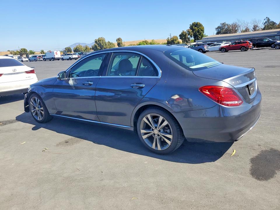 2015 Mercedes-benz C მანქანა იყიდება აუქციონზე, vin: 55SWF4KB2FU026039, აუქციონის ნომერი: 73340345