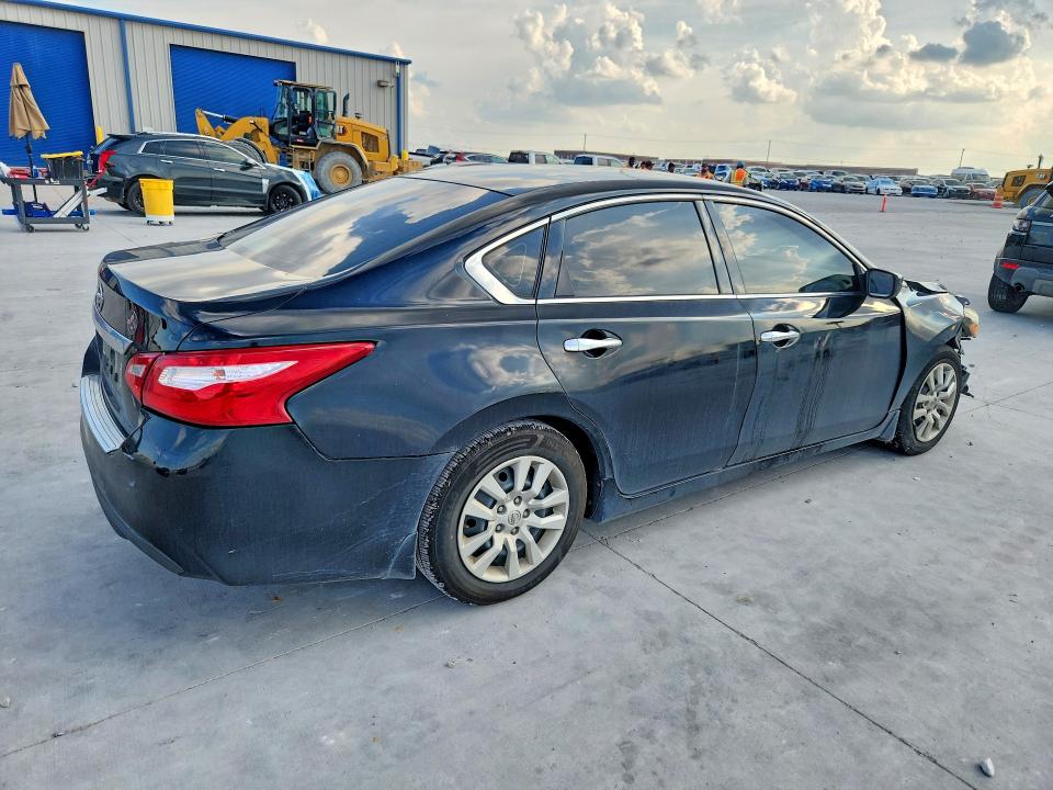 56168986 :رقم المزاد ، 1N4AL3AP9HC166994 vin ، 2017 Nissan Altima مزاد بيع
