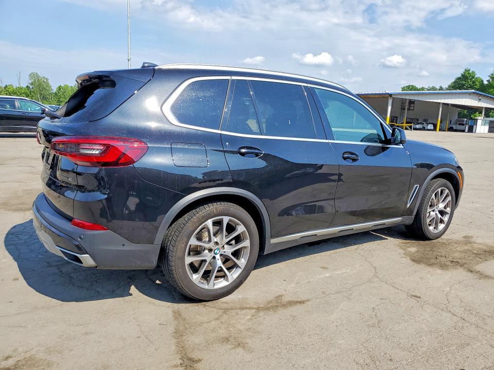 58882186 :رقم المزاد ، 5UXCR6C09N9M88108 vin ، 2022 Bmw X5 مزاد بيع