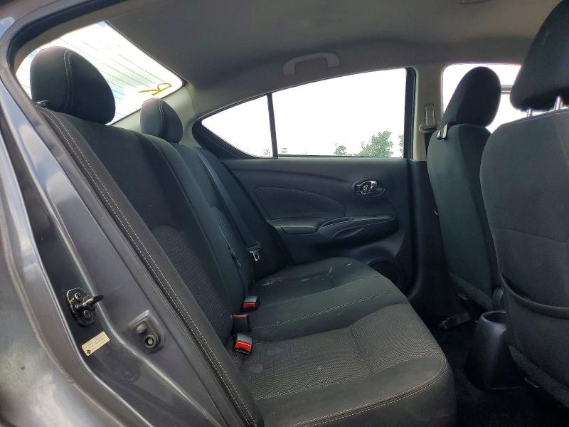 56250056 :رقم المزاد ، 3N1CN7AP0JL873063 vin ، 2018 Nissan Versa مزاد بيع