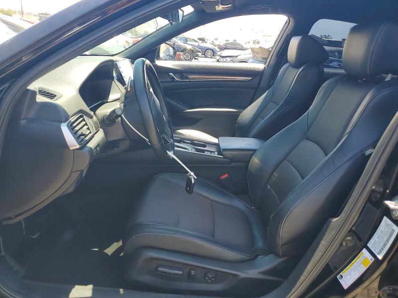 57002556 :رقم المزاد ، 1HGCV1F37JA149010 vin ، 2018 Honda Accord مزاد بيع