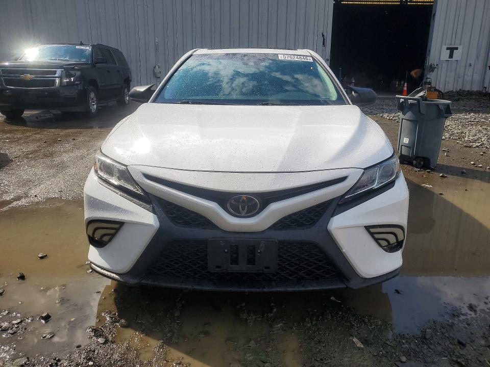 Aukcja sprzedaży 2018 Toyota Camry, vin: 4T1B11HK5JU625758, numer aukcji: 57624846