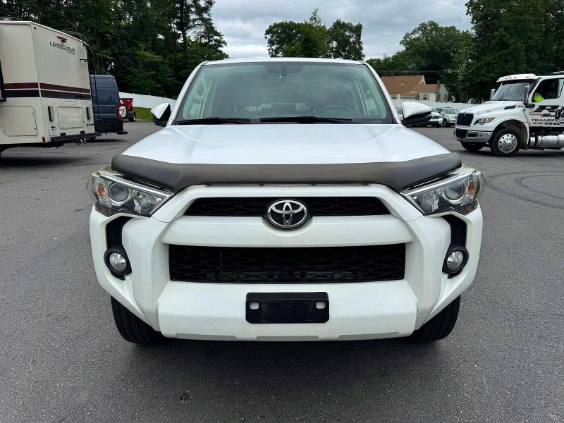 58918586 :رقم المزاد ، JTEBU5JRXF5234841 vin ، 2015 Toyota 4runner مزاد بيع