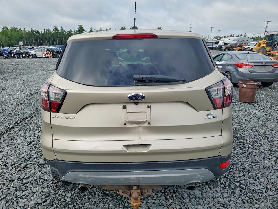 57818076 :رقم المزاد ، 1FMCU9G94HUB10558 vin ، 2017 Ford Escape مزاد بيع