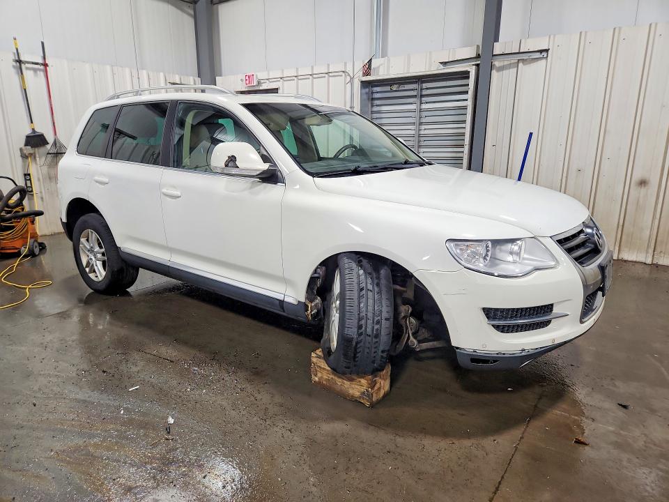Продажа на аукционе авто 2010 Volkswagen Touareg, vin: WVGBF7A96AD004119, номер лота: 85619615