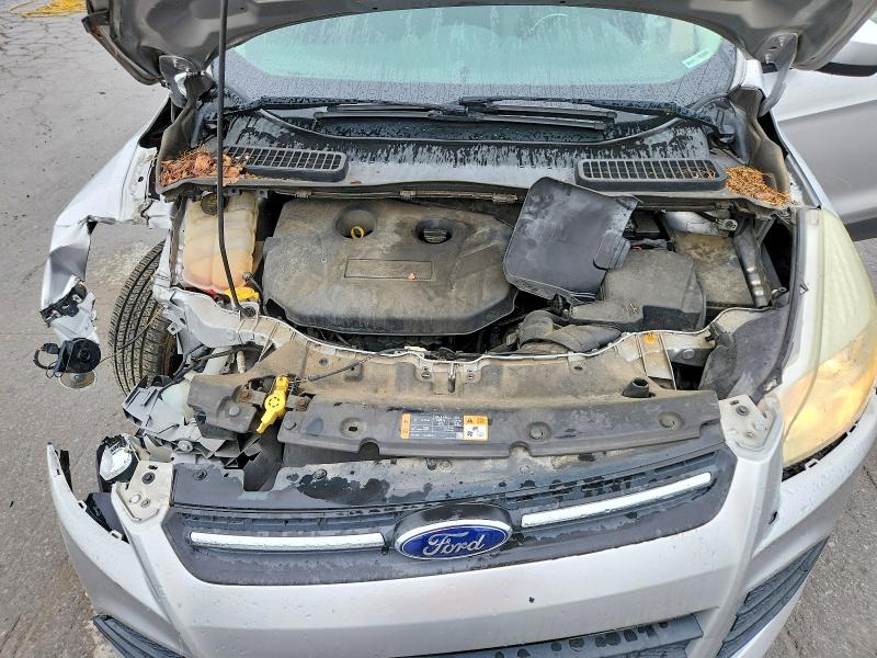 57231636 :رقم المزاد ، 1FMCU0G97FUA93098 vin ، 2015 Ford Escape مزاد بيع
