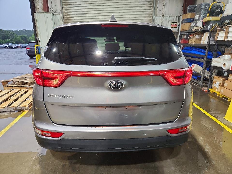 56521236 :رقم المزاد ، KNDPMCAC3H7120035 vin ، 2017 Kia Sportage مزاد بيع