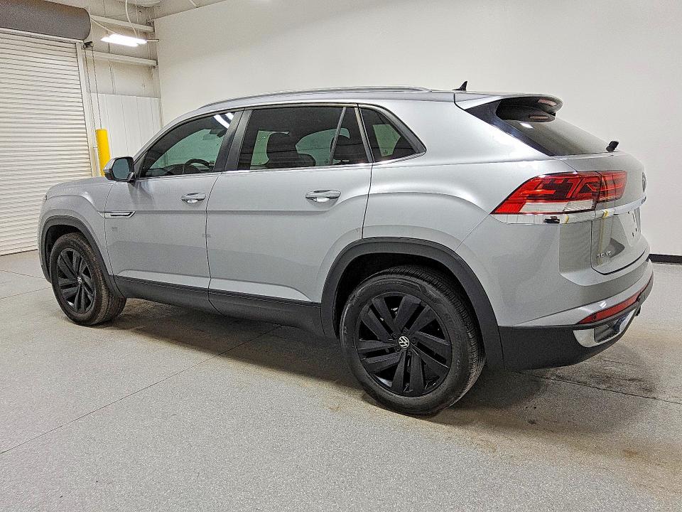 57562146 :رقم المزاد ، 1V2HE2CA0NC217511 vin ، 2022 Volkswagen Atlas Cross Sport مزاد بيع
