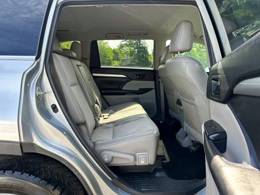 Продаж на аукціоні авто 2018 Toyota Highlander, vin: 5TDBZRFH4JS906070, номер лоту: 58079316