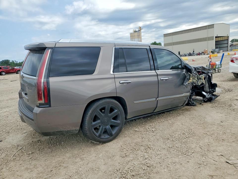 2017 Cadillac Escalade მანქანა იყიდება აუქციონზე, vin: 1GYS3BKJXHR320395, აუქციონის ნომერი: 55689926