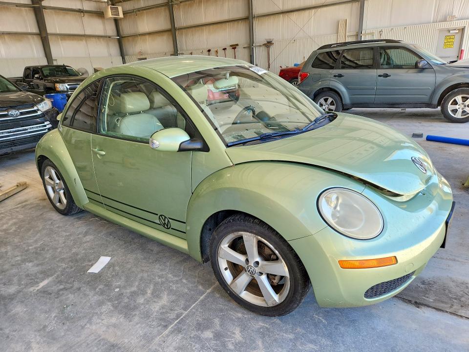 56486936 :رقم المزاد ، 3VWPW31C57M521310 vin ، 2007 Volkswagen New Beetle مزاد بيع