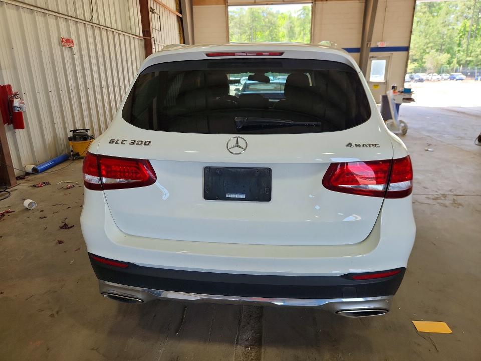 58401056 :رقم المزاد ، WDC0G4KB3GF076900 vin ، 2016 Mercedes-benz Glc مزاد بيع