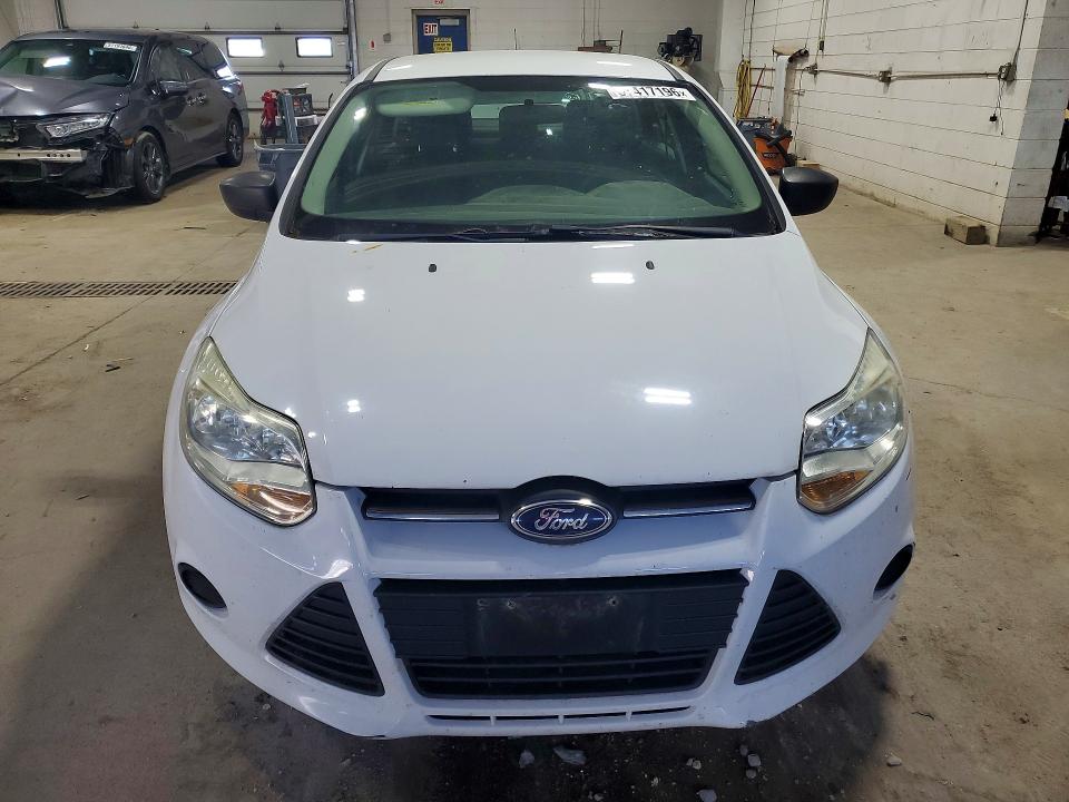 2014 Ford Focus მანქანა იყიდება აუქციონზე, vin: 1FADP3E28EL381164, აუქციონის ნომერი: 57417196