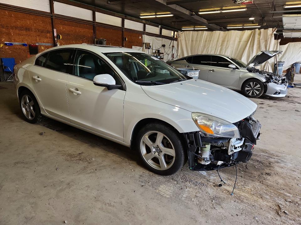 57526326 :رقم المزاد ، YV1612FH7D2198984 vin ، 2013 Volvo S60 مزاد بيع