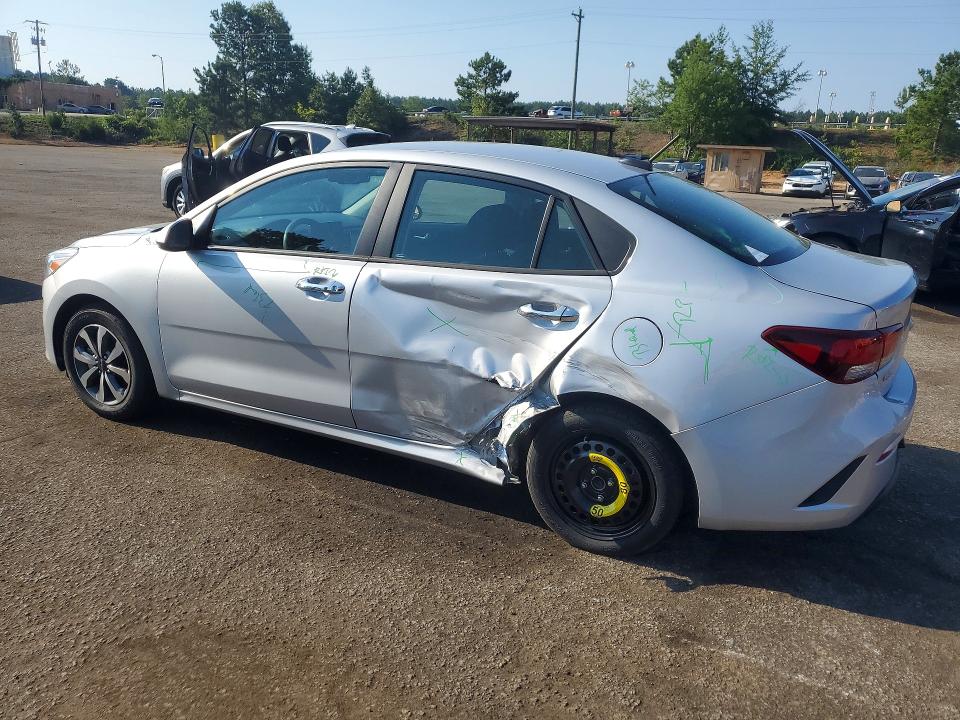 2022 Kia Rio მანქანა იყიდება აუქციონზე, vin: 3KPA24AD5NE433092, აუქციონის ნომერი: 57044246