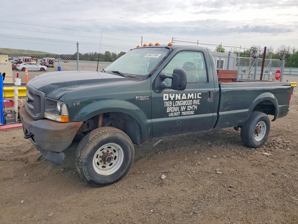 56421246 :رقم المزاد ، 1FTSF31L82EA74001 vin ، 2002 Ford F350 مزاد بيع
