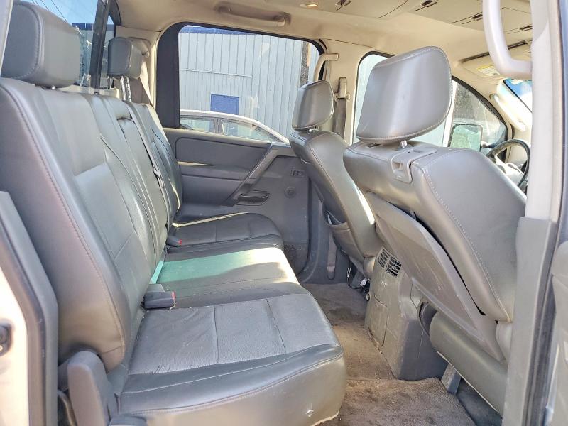 2005 Nissan Titan მანქანა იყიდება აუქციონზე, vin: 1N6AA07B35N560515, აუქციონის ნომერი: 57586286