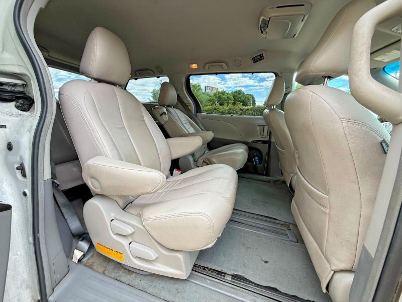 Продаж на аукціоні авто 2014 Toyota Sienna, vin: 5TDKK3DC8ES511162, номер лоту: 56883206