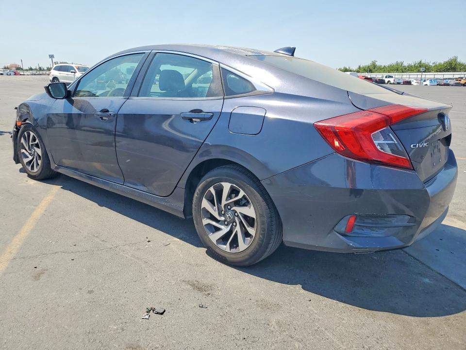 58076726 :رقم المزاد ، 2HGFC2F7XJH548698 vin ، 2018 Honda Civic مزاد بيع