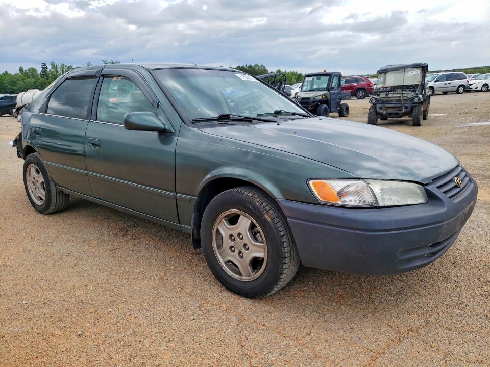 57560176 :رقم المزاد ، 4T1BG22K5XU582044 vin ، 1999 Toyota Camry مزاد بيع