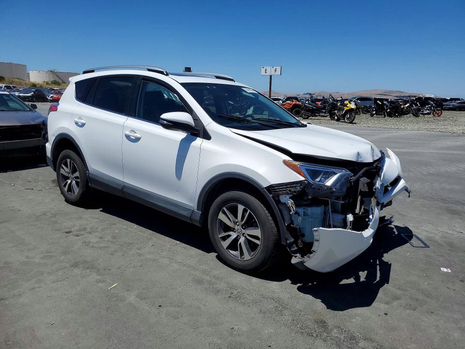 55466586 :رقم المزاد ، 2T3WFREV5JW493205 vin ، 2018 Toyota Rav4 مزاد بيع