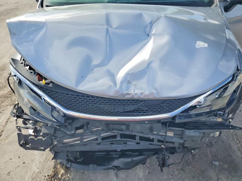 55812856 :رقم المزاد ، 2C4RC1DG7LR261759 vin ، 2020 Chrysler Voyager مزاد بيع