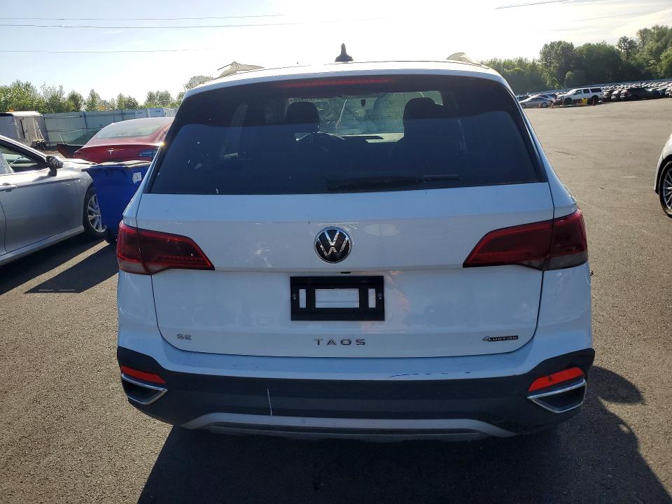 58123926 :رقم المزاد ، 3VVWX7B28NM043102 vin ، 2022 Volkswagen Taos مزاد بيع