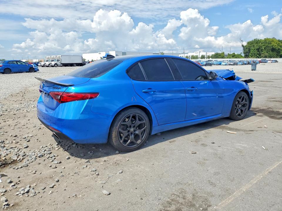 56542416 :رقم المزاد ، ZARFAMAN4M7645875 vin ، 2021 Alfa Romeo Giulia مزاد بيع