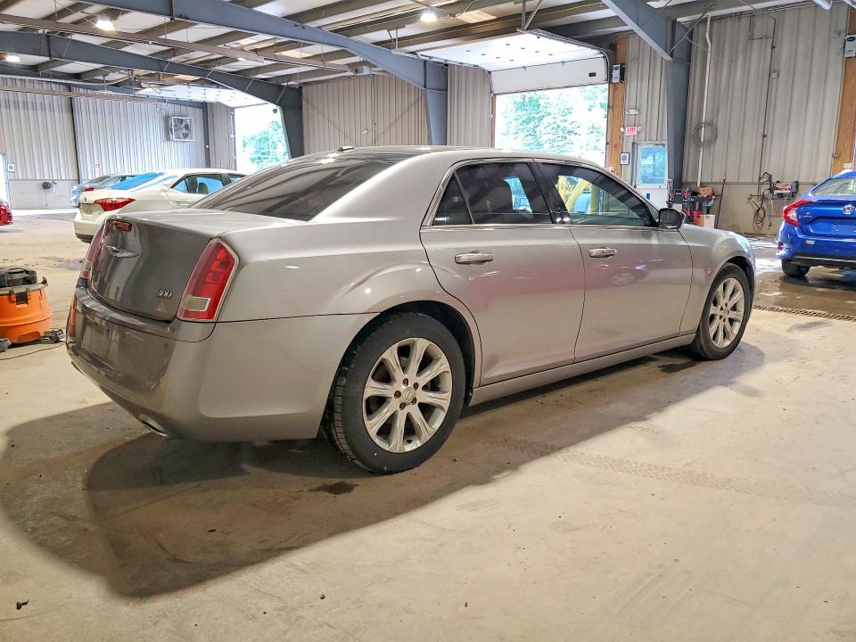Продажа на аукционе авто 2013 Chrysler 300, vin: 2C3CCAGT5DH590308, номер лота: 58021186