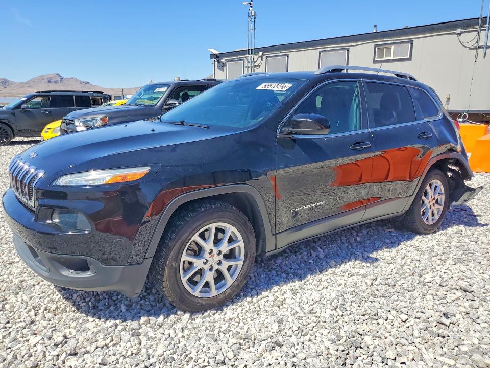 56510496 :رقم المزاد ، 1C4PJLCB8JD615318 vin ، 2018 Jeep Cherokee مزاد بيع