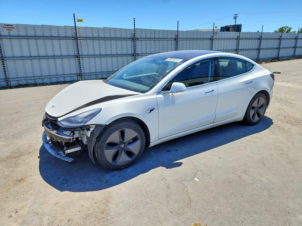 59013216 :رقم المزاد ، 5YJ3E1EA0JF044573 vin ، 2018 Tesla Model 3 مزاد بيع