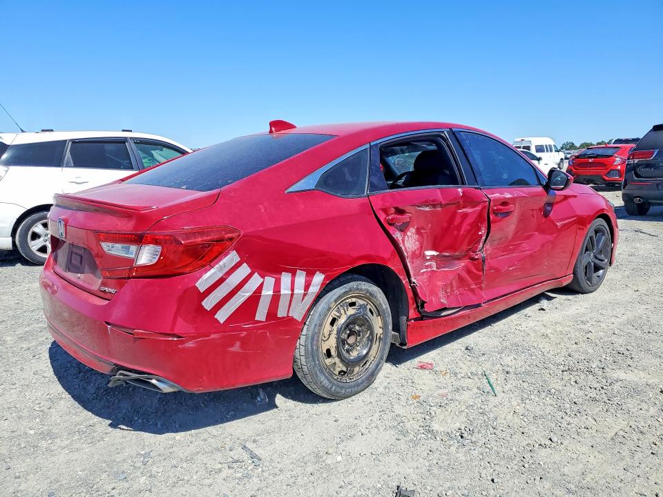 56874476 :رقم المزاد ، 1HGCV1F33JA065623 vin ، 2018 Honda Accord مزاد بيع