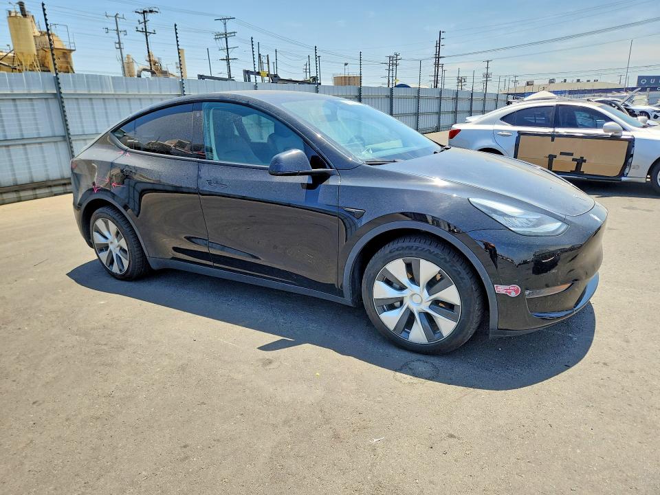 56166756 :رقم المزاد ، 7SAYGDEE8NF511378 vin ، 2022 Tesla Model Y مزاد بيع