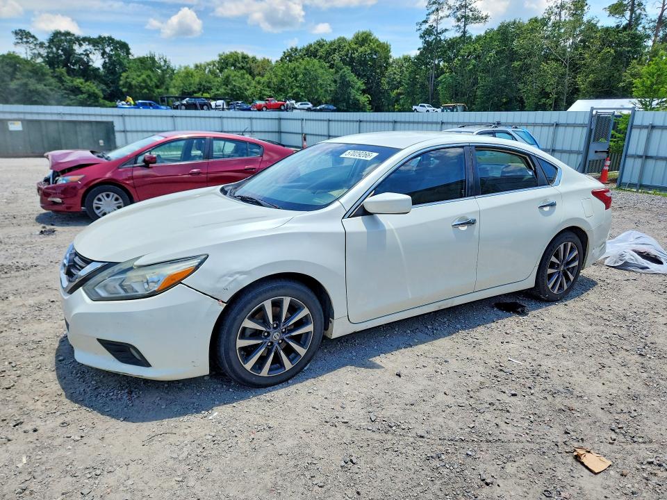 Продажа на аукционе авто 2017 Nissan Altima, vin: 1N4AL3AP4HC157443, номер лота: 57029266