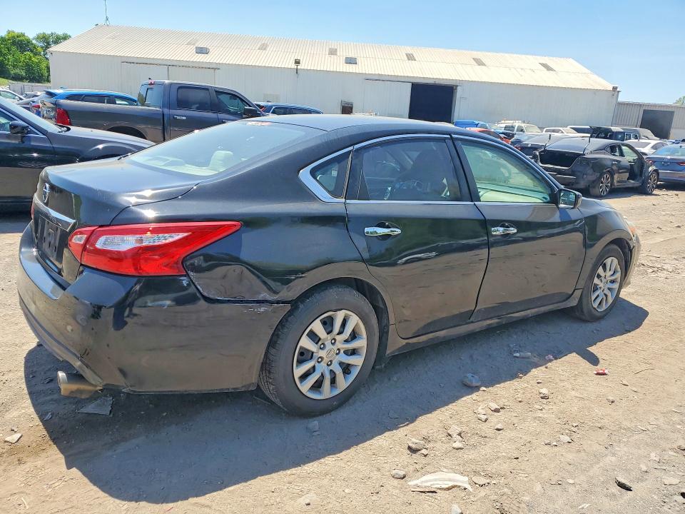 2017 Nissan Altima მანქანა იყიდება აუქციონზე, vin: 1N4AL3AP8HC138698, აუქციონის ნომერი: 56049776