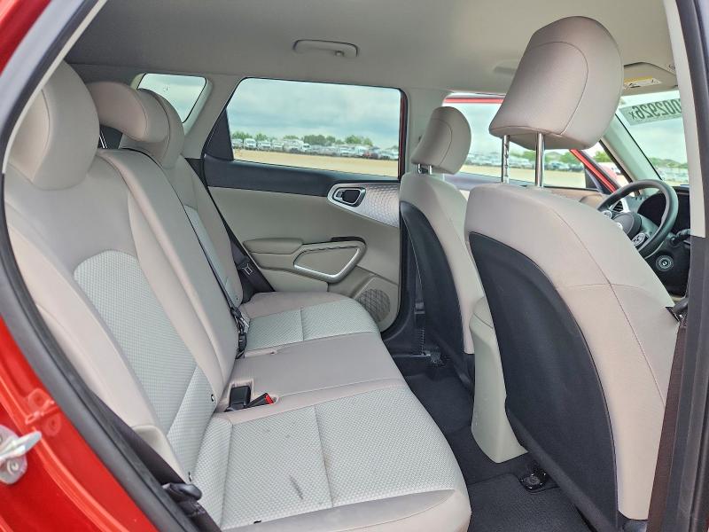 56002926 :رقم المزاد ، KNDJ23AU9M7778604 vin ، 2021 Kia Soul مزاد بيع